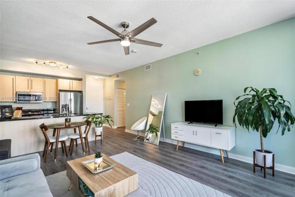 Axis On Brickell North, 1111 SW 1st Ave #2721-N, Miami, Florida 33130, image 2