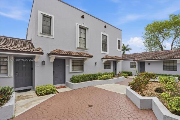 The Provinces Of Pierpointe At Pembroke Lakes, 11719 NW 11th St, Pembroke Pines, Florida 33026, image 1