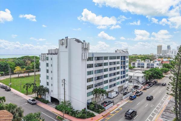 Harding Hall, 8233 Harding Ave #504, Miami Beach, Florida 33141, image 2