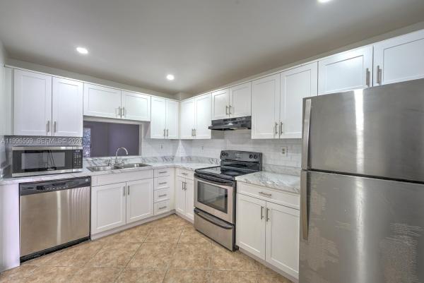 Sherwood Square, 1200 NW 87th Ave #410, Coral Springs, Florida 33071, image 1