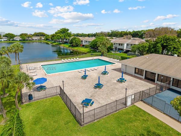 Southbridge At Pembroke Pointe, 10500 NW 3rd St, Pembroke Pines, Florida 33026, image 1