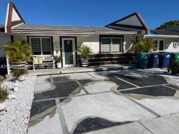 4255 SW 69th Ave, Unincorporated Dade County, Florida 33155, image 1