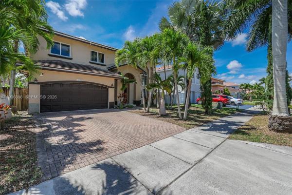 14606 SW 158th Pl, Unincorporated Dade County, Florida 33196, image 1