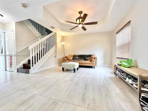 Hampton Isles, 10679 SW 6th St #902, Pembroke Pines, Florida 33025, image 1