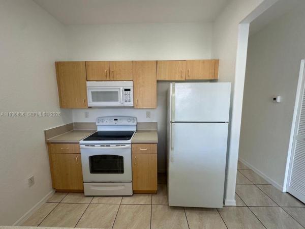 Spicewood, 10985 SW 239th Ter, Princeton, Florida 33032, image 2