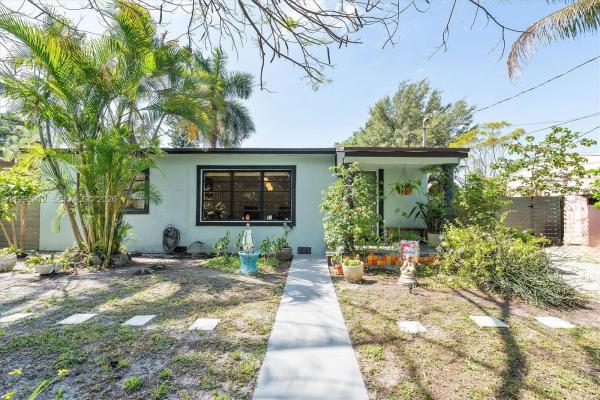 1440 NE 148th St, Unincorporated Dade County, Florida 33161, image 1