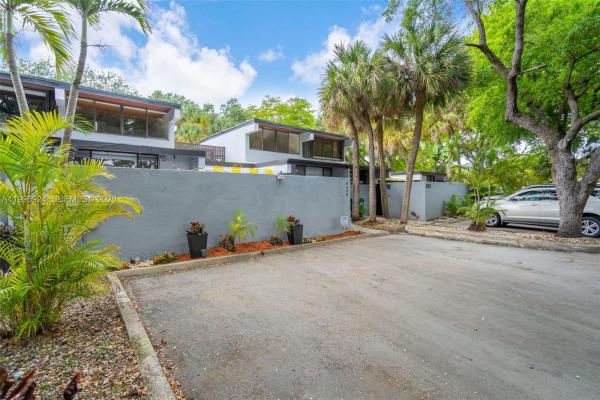 Windmill Gate, 6448 Windmill Gate Rd, Miami Lakes, Florida 33014, image 1