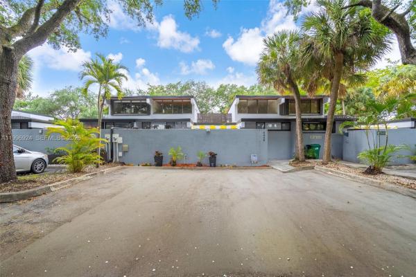 Windmill Gate, 6448 Windmill Gate Rd, Miami Lakes, Florida 33014, image 3