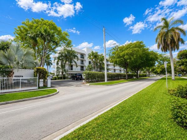 The Palms, 2370 NE 135th St #405, North Miami, Florida 33181, image 2