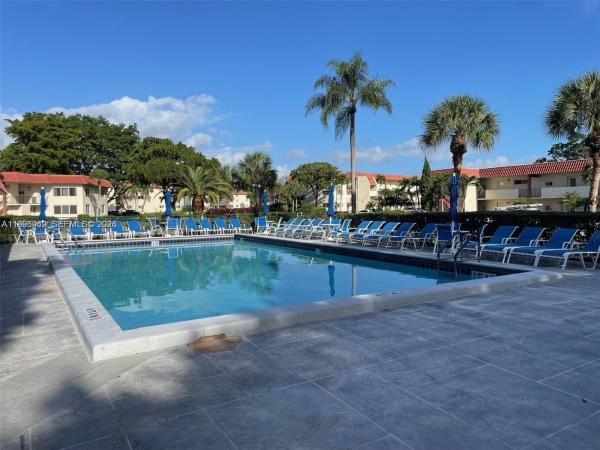 Hollybrook Golf & Tennis Club, 8940 S Hollybrook Blvd #306, Pembroke Pines, Florida 33025, image 1