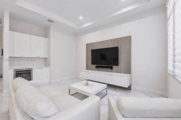 8424 NW 51st Ter, Doral, Florida 33166, image 3