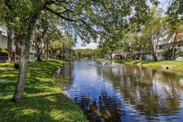 Lakebridge Townhomes, 85 SW 3rd St, Pompano Beach, Florida 33060, image 1