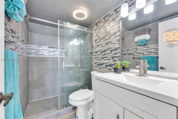 Le Trianon, 6061 Collins Ave #5F, Miami Beach, Florida 33140, image 1