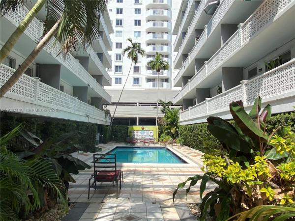 Twin Towers, 1620 West Ave #204, Miami Beach, Florida 33139, image 2