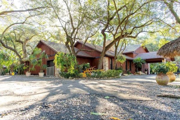 Ambar Station, 15425 SW 268th St, Homestead, Florida 33032, image 1