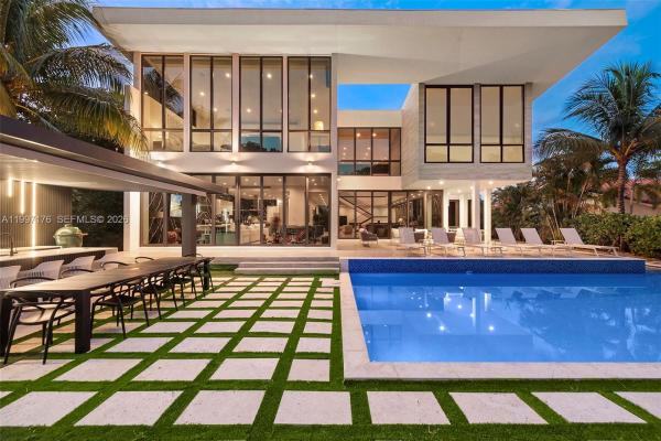 Golden Isles Estates, 521 Holiday Dr, Hallandale Beach, Florida 33009, image 2