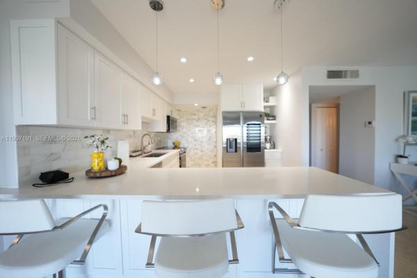 Fairways Riviera, 200 Diplomat Pkwy #827, Hallandale Beach, Florida 33009, image 2