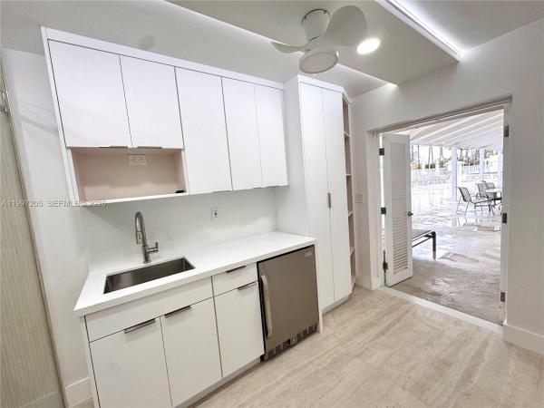 Triton Tower, 2899 Collins Ave #6, Miami Beach, Florida 33140, image 2