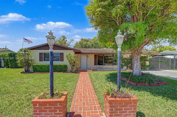 7916 SW 140th Ave, Unincorporated Dade County, Florida 33183, image 1