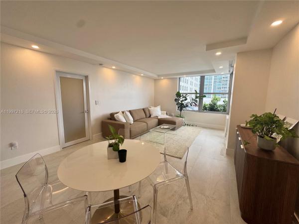 Triton Tower, 2899 Collins Ave #424, Miami Beach, Florida 33140, image 2