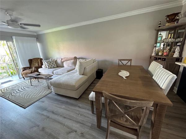 Lori Lynn, 725 Hummingbird Way #212, North Palm Beach, Florida 33408, image 2