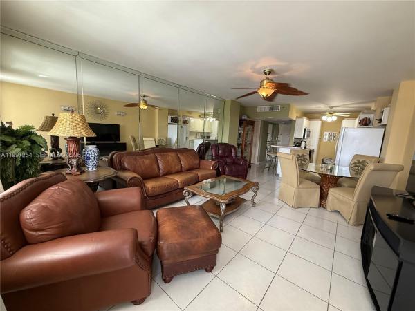 The Decoplage, 100 Lincoln Rd #422, Miami Beach, Florida 33139, image 1