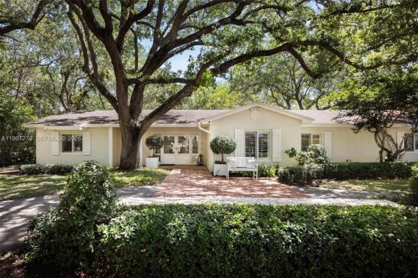 Paris Manor East, 16167 SW 74th Pl, Palmetto Bay, Florida 33157, image 1