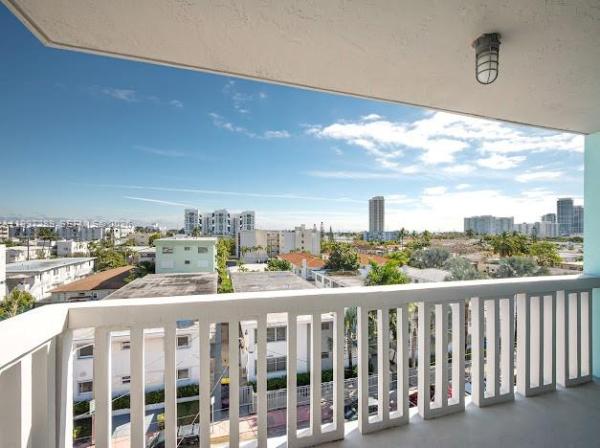 Carlyle Plaza, 7620 Carlyle Ave #606, Miami Beach, Florida 33141, image 1