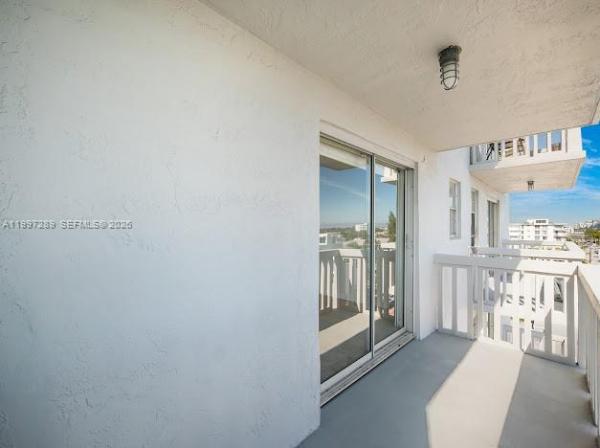 Carlyle Plaza, 7620 Carlyle Ave #606, Miami Beach, Florida 33141, image 2