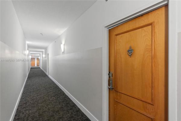 The Club At Brickell Bay, 1200 Brickell Bay Dr #PH 4218, Miami, Florida 33131, image 1