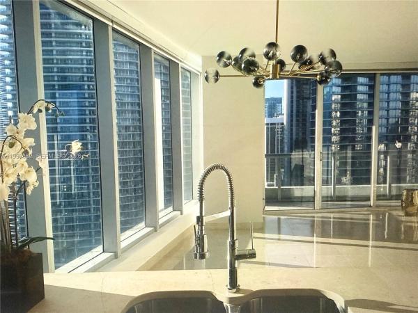Icon Brickell Tower 1, 475 Brickell Ave #2915, Miami, Florida 33131, image 1