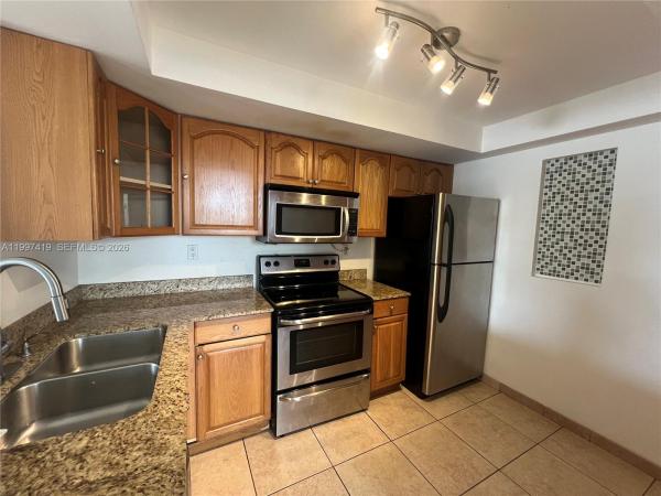 Bay Plaza, 7125 Bay Dr #301, Miami Beach, Florida 33141, image 1