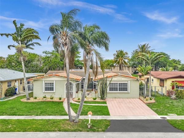 Rainbow Lakes, 1900 NW 95th Ave, Pembroke Pines, Florida 33024, image 1