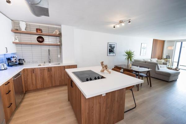 Boston Plaza, 6801 Indian Creek Dr #708, Miami Beach, Florida 33141, image 1