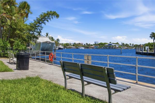 690 SE 23rd Ave #4, Pompano Beach, Florida 33062, image 2