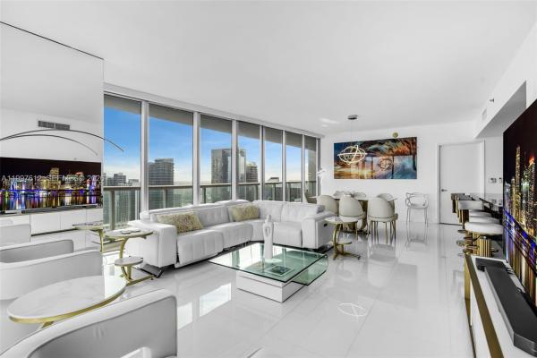 Icon Brickell Tower 2, 495 Brickell Ave #5301, Miami, Florida 33131, image 1