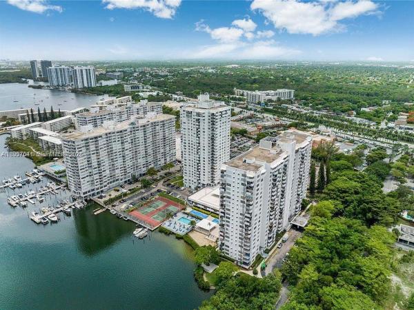 Commodore Plaza Tower, 2750 NE 183rd St #801, Aventura, Florida 33160, image 2
