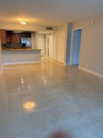 Racquet Club Village, 100 Lakeview Dr #115, Weston, Florida 33326, image 1