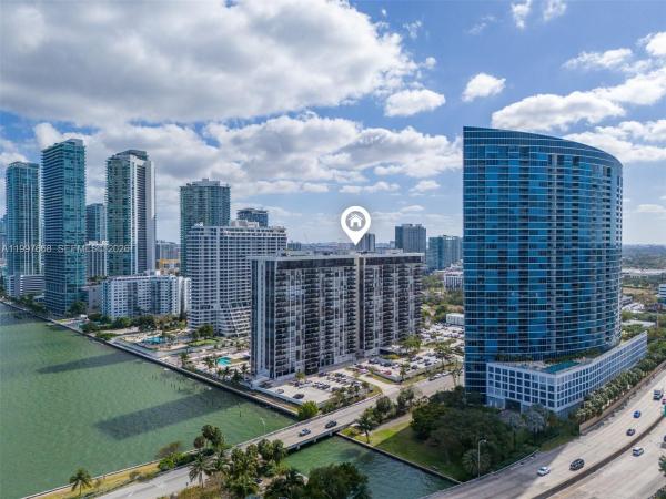 Charter Club, 600 NE 36th St #1006, Miami, Florida 33137, image 1