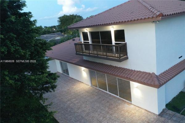 Country Club Of Miami Estates, 19740 W Saint Andrews Dr, Hialeah, Florida 33015, image 2