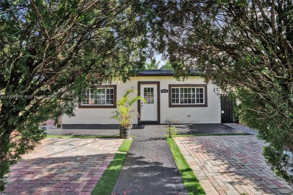 2158 NW 100th St, Unincorporated Dade County, Florida 33147, image 1