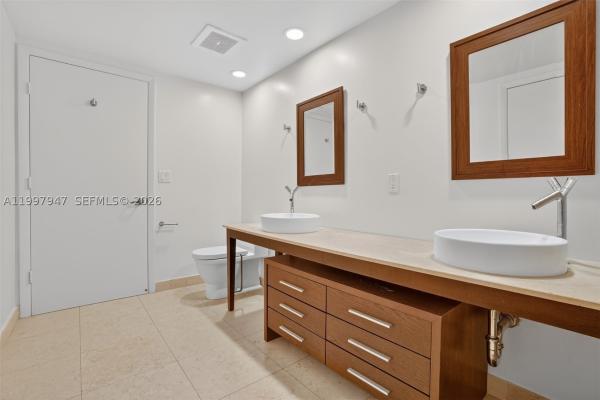 Icon Brickell Tower 2, 495 Brickell Ave #1007, Miami, Florida 33131, image 3