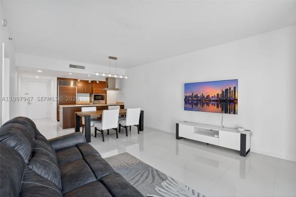 Icon Brickell Tower 2, 495 Brickell Ave #1007, Miami, Florida 33131, image 1
