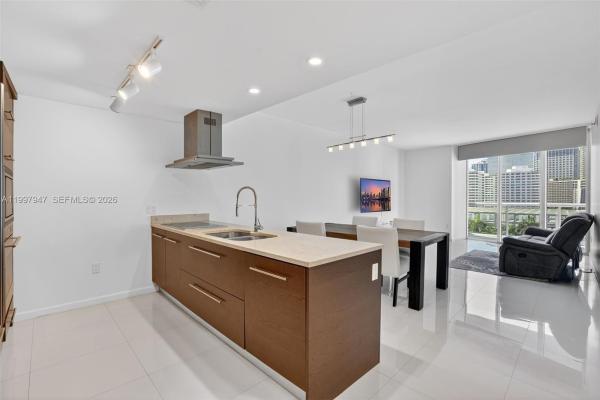 Icon Brickell Tower 2, 495 Brickell Ave #1007, Miami, Florida 33131, image 2
