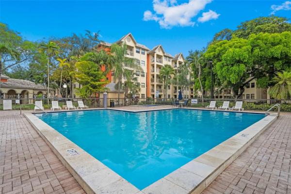 Las Vistas At Doral, 8120 Geneva Ct #148, Doral, Florida 33166, image 1