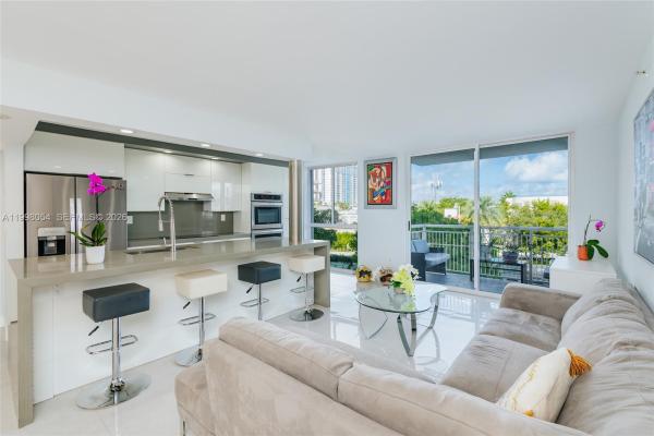 West Bay Plaza, 1688 West Ave #305, Miami Beach, Florida 33139, image 1