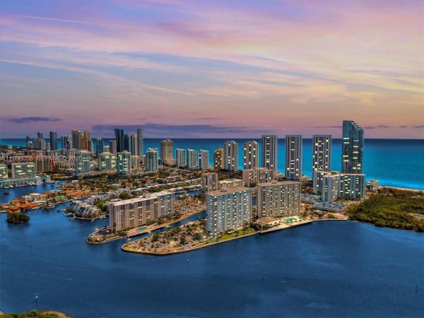 Arlen House West, 500 Bayview Dr #1132, Sunny Isles Beach, Florida 33160, image 1