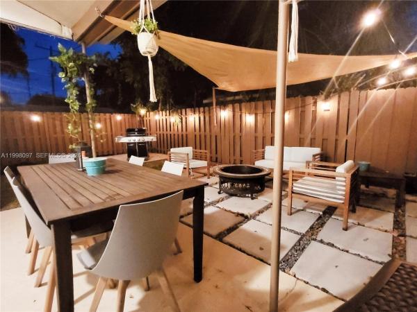 Dixie Way, 20 SE 13th Ter #1-2, Dania Beach, Florida 33004, image 1