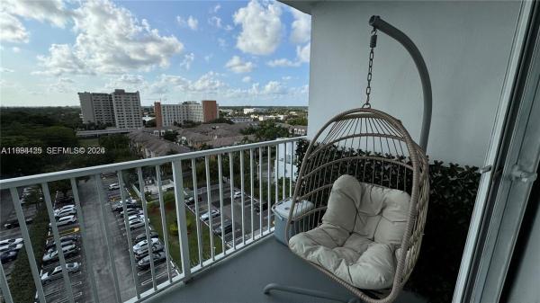 Admirals Port West, 2801 NE 183rd St #1005W, Aventura, Florida 33160, image 2