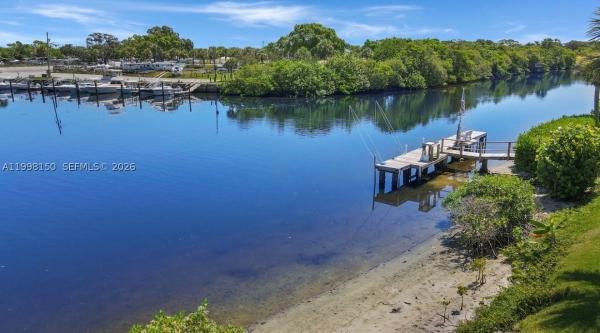 Lori Lynn, 725 Hummingbird Way #212, North Palm Beach, Florida 33408, image 2